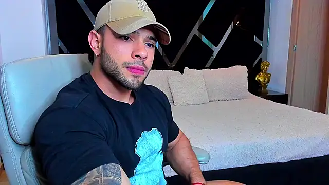 Raytorres online show from April 3, 8:16 pm