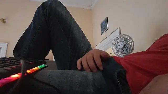 Sueliton2 online show from April 6, 8:20 pm