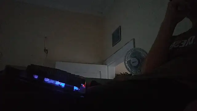 Sueliton2 online show from March 24, 8:57 pm