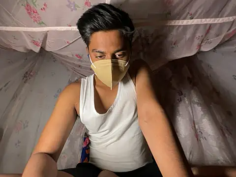 sinner2511 online show from April 10, 3:52 pm