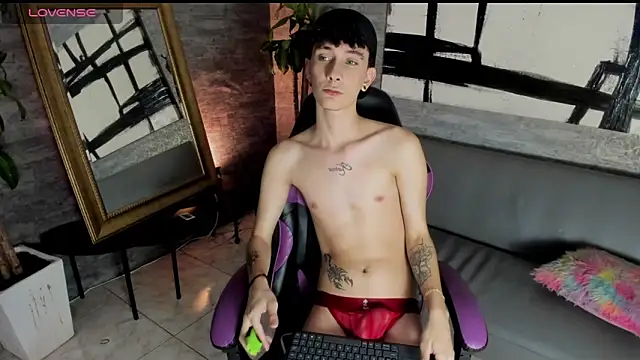 Thomzeus online show from April 9, 11:38 am