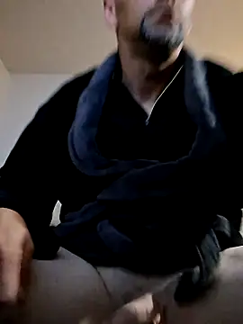 middickstroking online show from April 2, 6:43 am