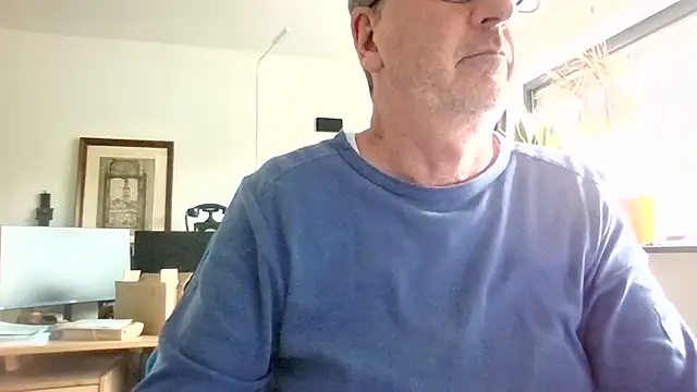 HotLucas66 online show from April 2, 1:52 pm