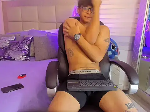 mathias oberlin online show from April 13, 8:31 pm