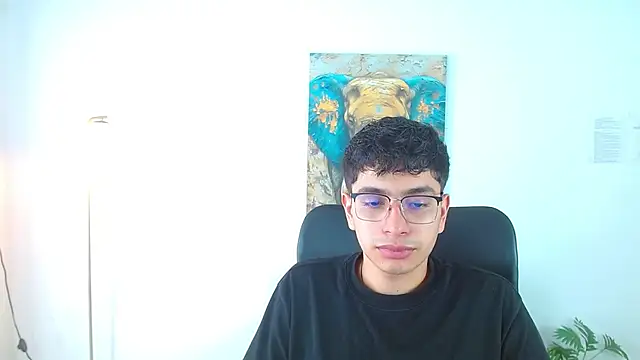 maax 18 online show from March 31, 1:46 pm