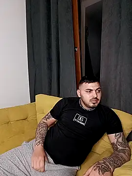 I amAhille online show from March 28, 7:03 pm