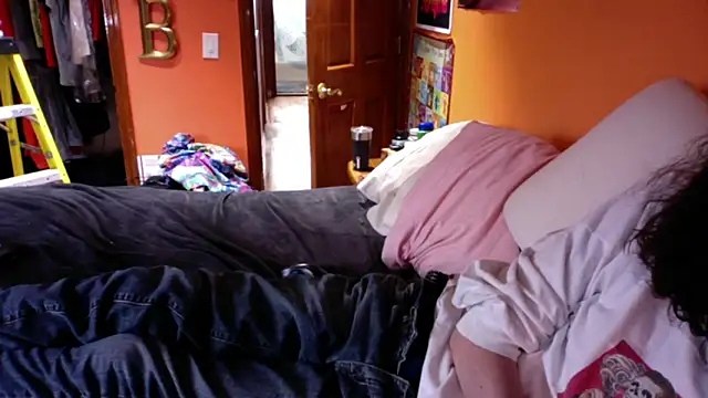 Teddy4420 online show from April 13, 9:04 pm