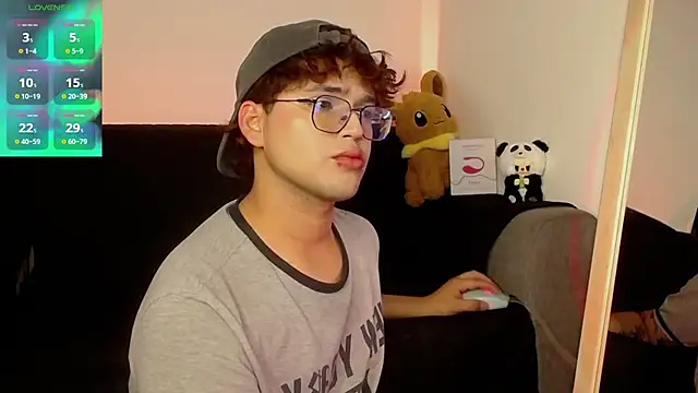 hornsgoat  online show from April 1, 9:45 pm