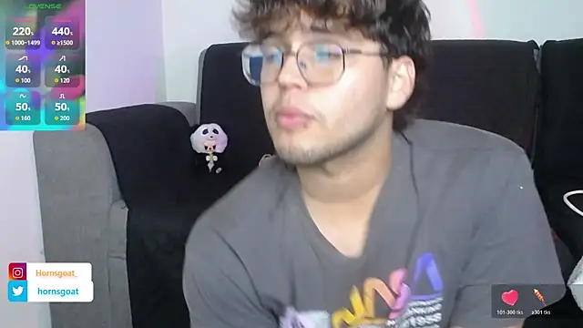 hornsgoat  online show from March 31, 10:44 pm