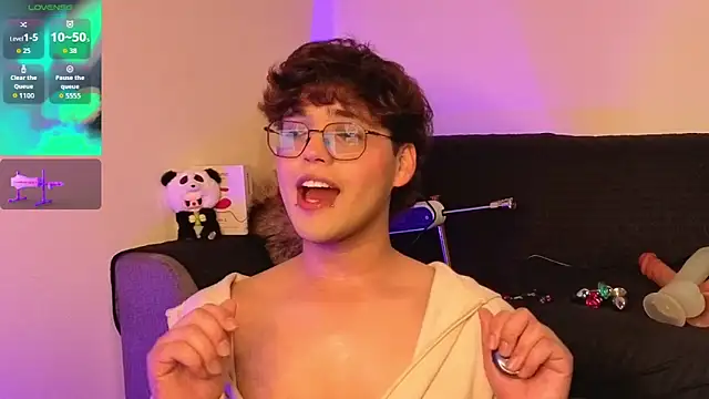 hornsgoat  online show from April 7, 8:31 pm