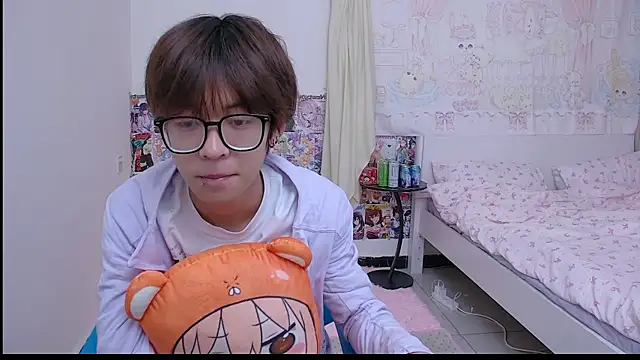 buding-001 online show from April 8, 4:46 am