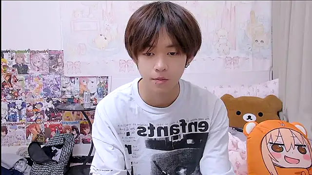 buding-001 online show from April 16, 12:16 pm