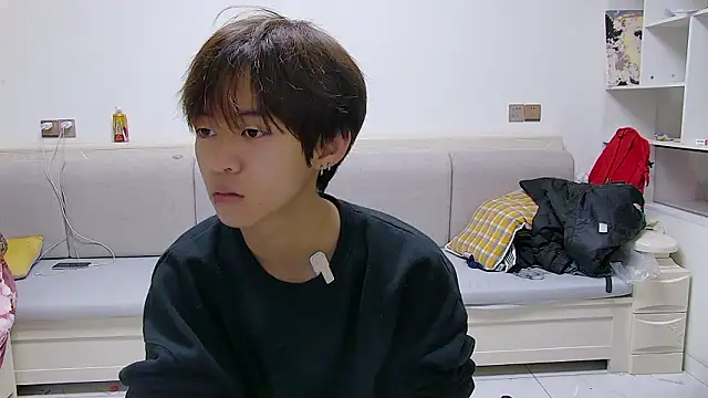 buding-001 online show from March 28, 10:59 am