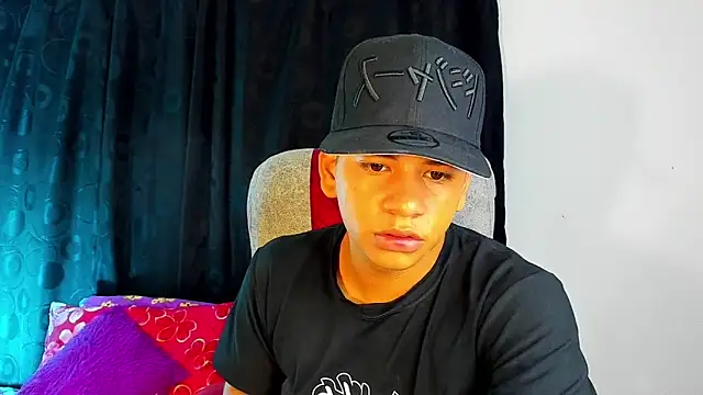 Aless bigg online show from April 11, 8:18 am