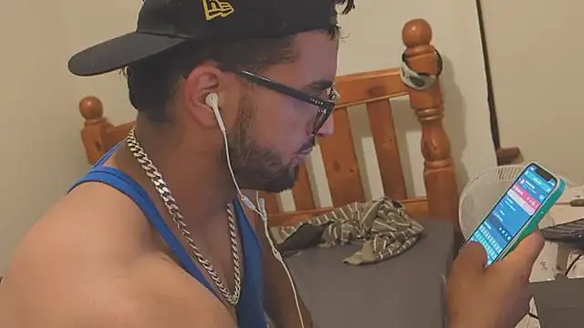 robin103666 online show from March 26, 11:03 am