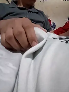 lat99005 online show from April 8, 12:58 pm