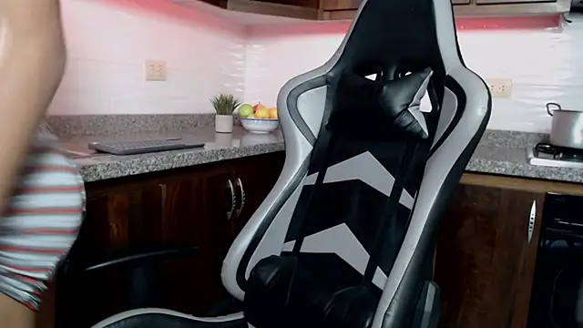 LexSin17 online show from March 31, 7:59 pm