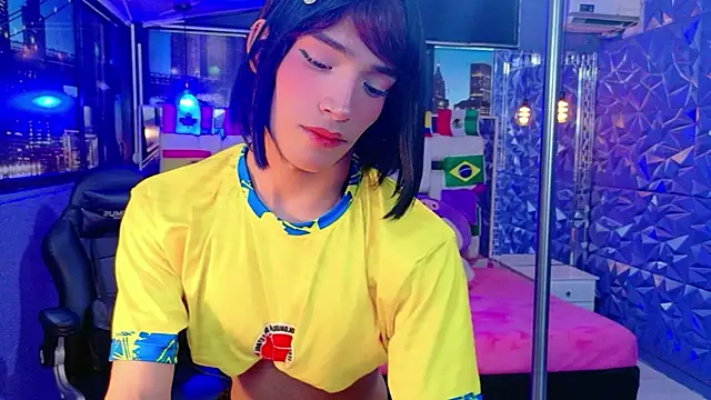 IsaacNovaa online show from July 3, 8:24 pm