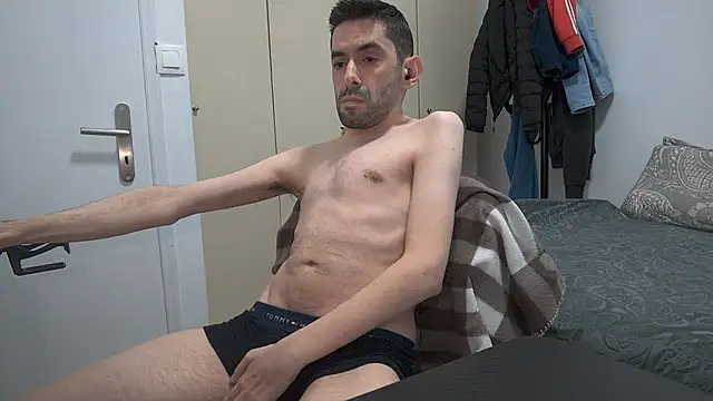 chris anag96 online show from April 3, 10:28 pm