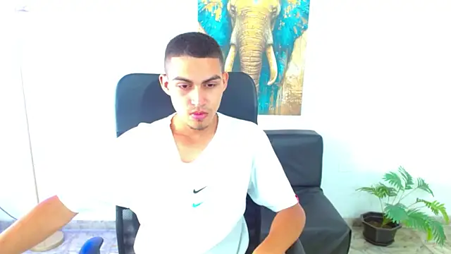 lucass 18 online show from April 12, 1:01 pm