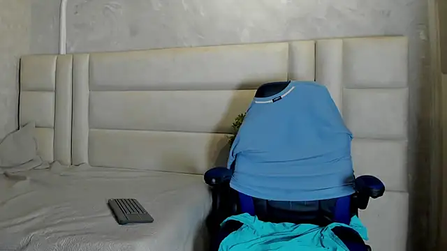 Dark lennox online show from April 8, 12:25 pm