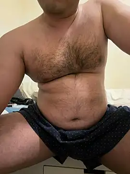 usemehowyoulike96 online show from April 15, 7:36 pm