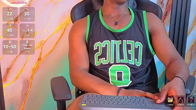 maxmuscle10 online show from April 14, 7:24 pm