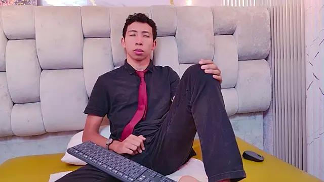 MOgekobig19 online show from April 8, 12:04 pm