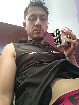 Bruce Wayne188 online show from March 28, 12:38 pm