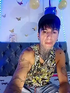 ANDRES URRIETA online show from April 13, 2:34 am