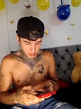 ANDRES URRIETA online show from April 10, 8:10 am