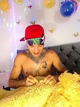 ANDRES URRIETA online show from April 9, 8:09 am