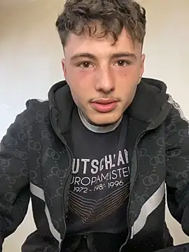 denysio69 online show from March 31, 9:11 am