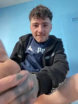 denysio69 online show from April 10, 7:37 am