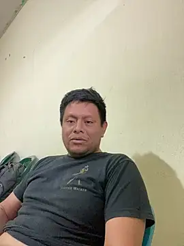 Luis-Armando online show from April 15, 10:10 pm