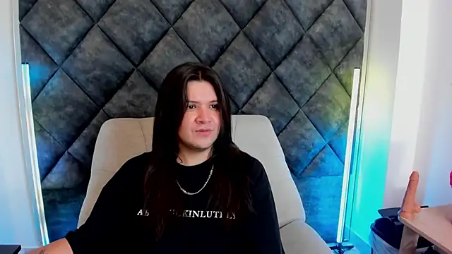 MatthewDavis  online show from April 8, 11:53 am