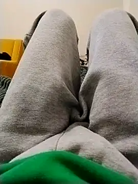 y2561 online show from March 29, 9:37 pm