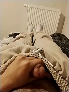 y2561 online show from April 13, 8:42 pm