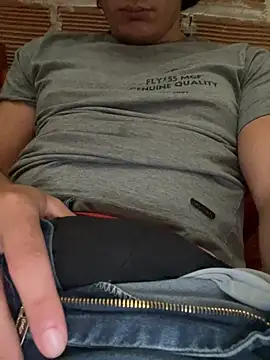 Cachi00 online show from April 11, 6:00 pm