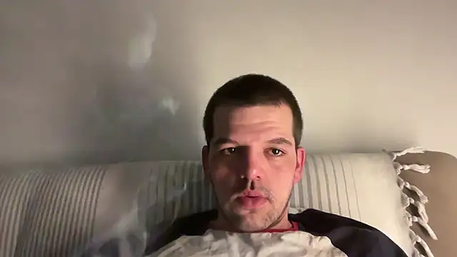 Andy015799 online show from April 18, 11:26 pm