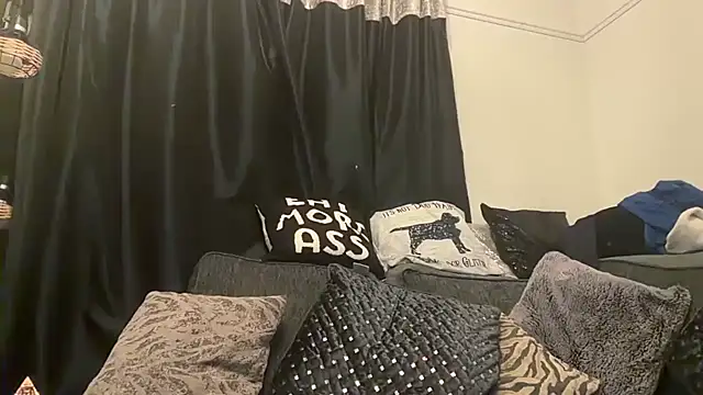 DaveRoyale online show from April 10, 10:39 pm