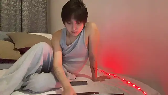 Malleq online show from April 2, 4:37 pm