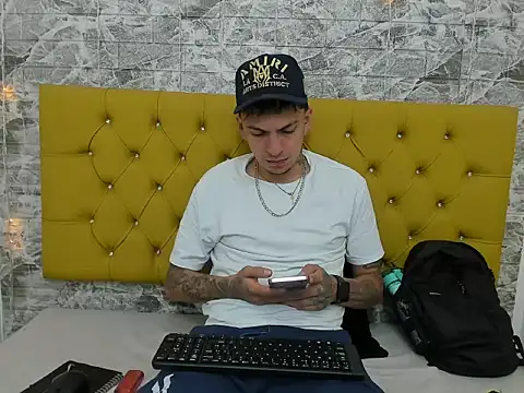 Max sstteel online show from April 14, 1:33 pm