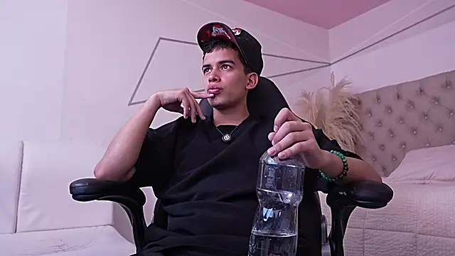 DrakoStone online show from April 3, 9:55 pm