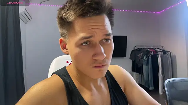 infernollust online show from April 1, 1:07 am