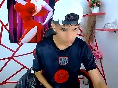 chris evans77 online show from April 8, 1:09 pm