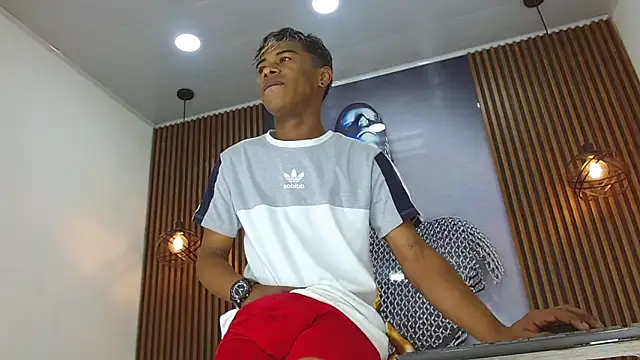 LuckyBluex online show from April 11, 12:41 pm