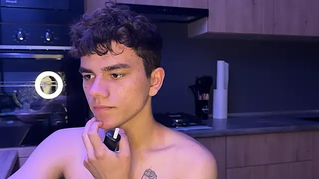 MaxWoolf online show from May 28, 2:59 pm