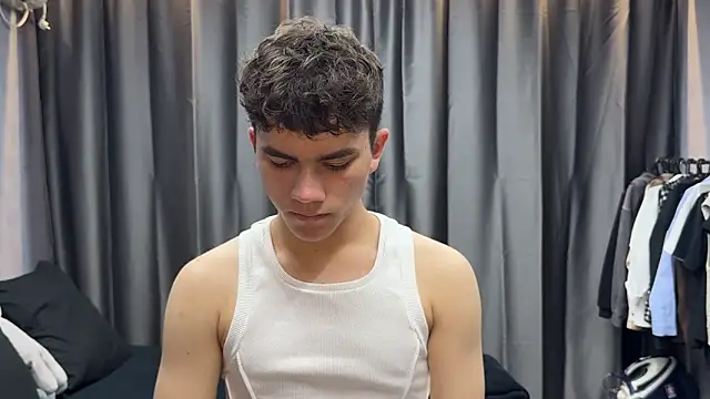 MaxWoolf online show from May 21, 4:11 pm