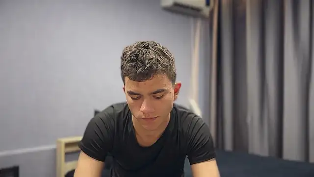 MaxWoolf online show from July 7, 2:54 pm